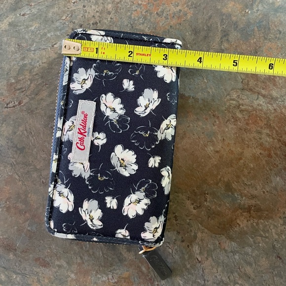 Cath Kidston Floral Zippered Fabric Wallet - Picture 7 of 8